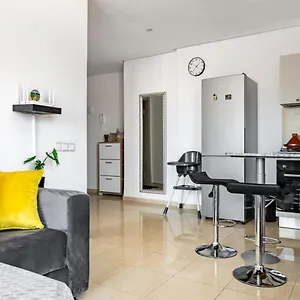 Splendide Avec Piscine A Appartement